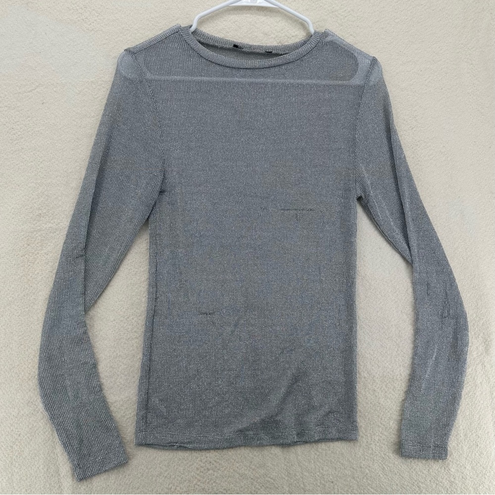 Metallic Mesh Gray/Silver Ribbed Knit Long Sleeve